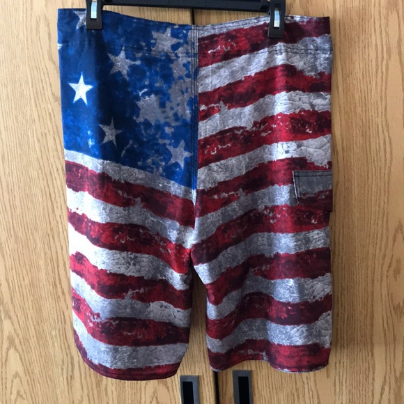 Men’s swim trunks - Picture 2 of 2